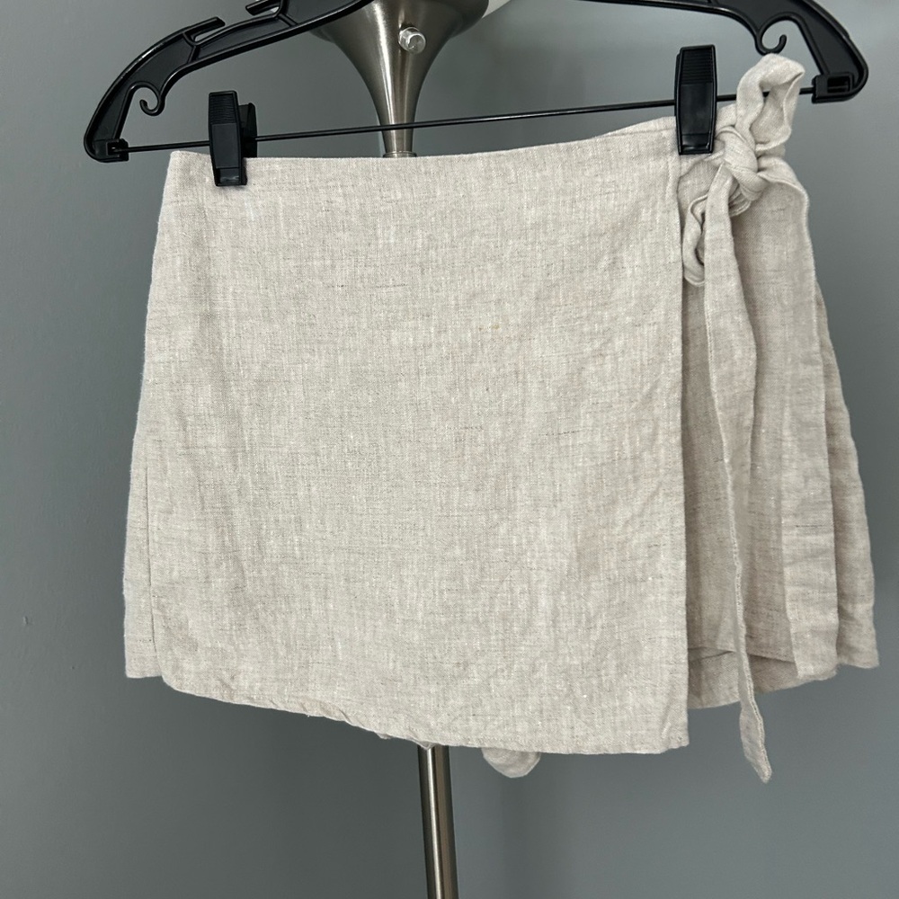 Reformation Eva Linen Skorts - Size 0